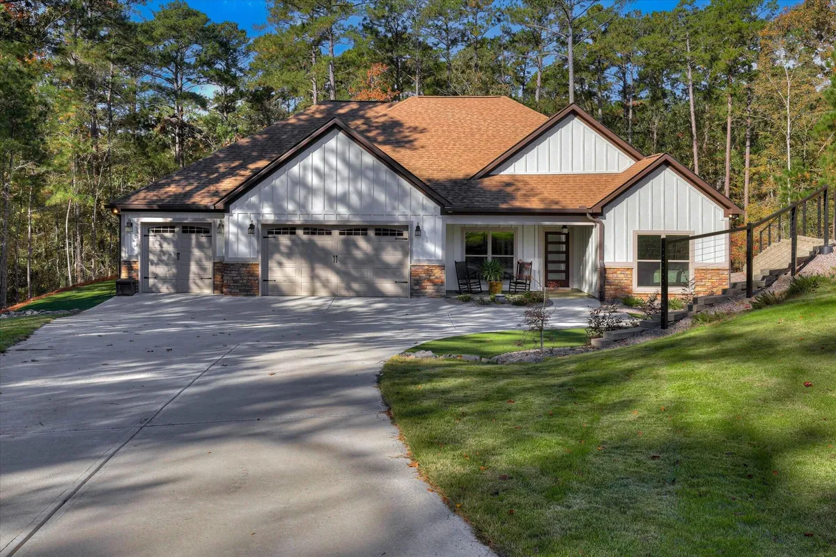 Property Slideshow image 1 of 74 | 212 pirates cv, Mc Cormick, SC, 29835
