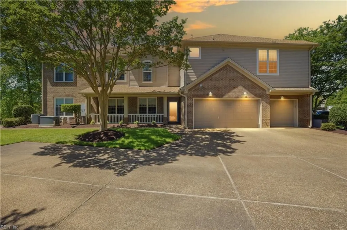Property Slideshow image 1 of 38 | 2717 browning dr, Virginia Beach, VA, 23456