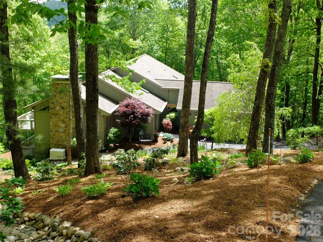 Property Slideshow image 1 of 48 | 258 dalhousie ct, Flat Rock, NC, 28731
