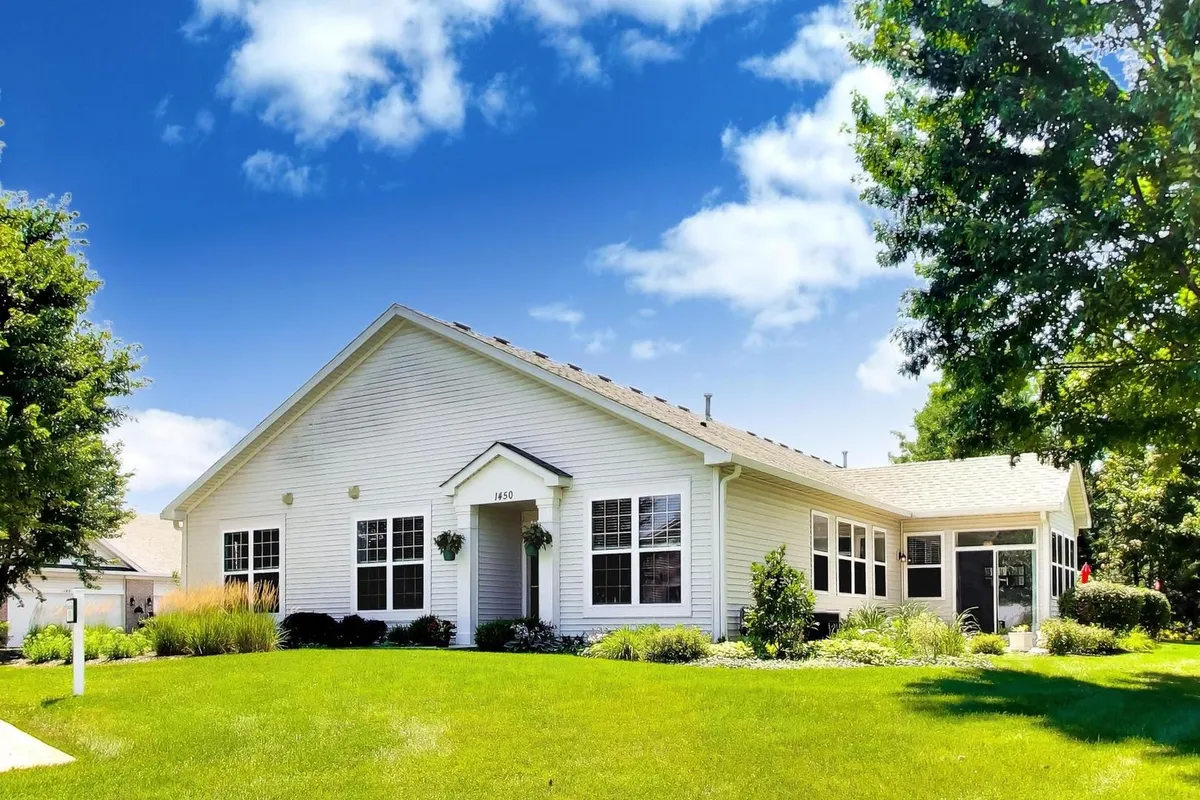 Property Slideshow image 1 of 20 | 1450 w ludington cir, Romeoville, IL, 60446