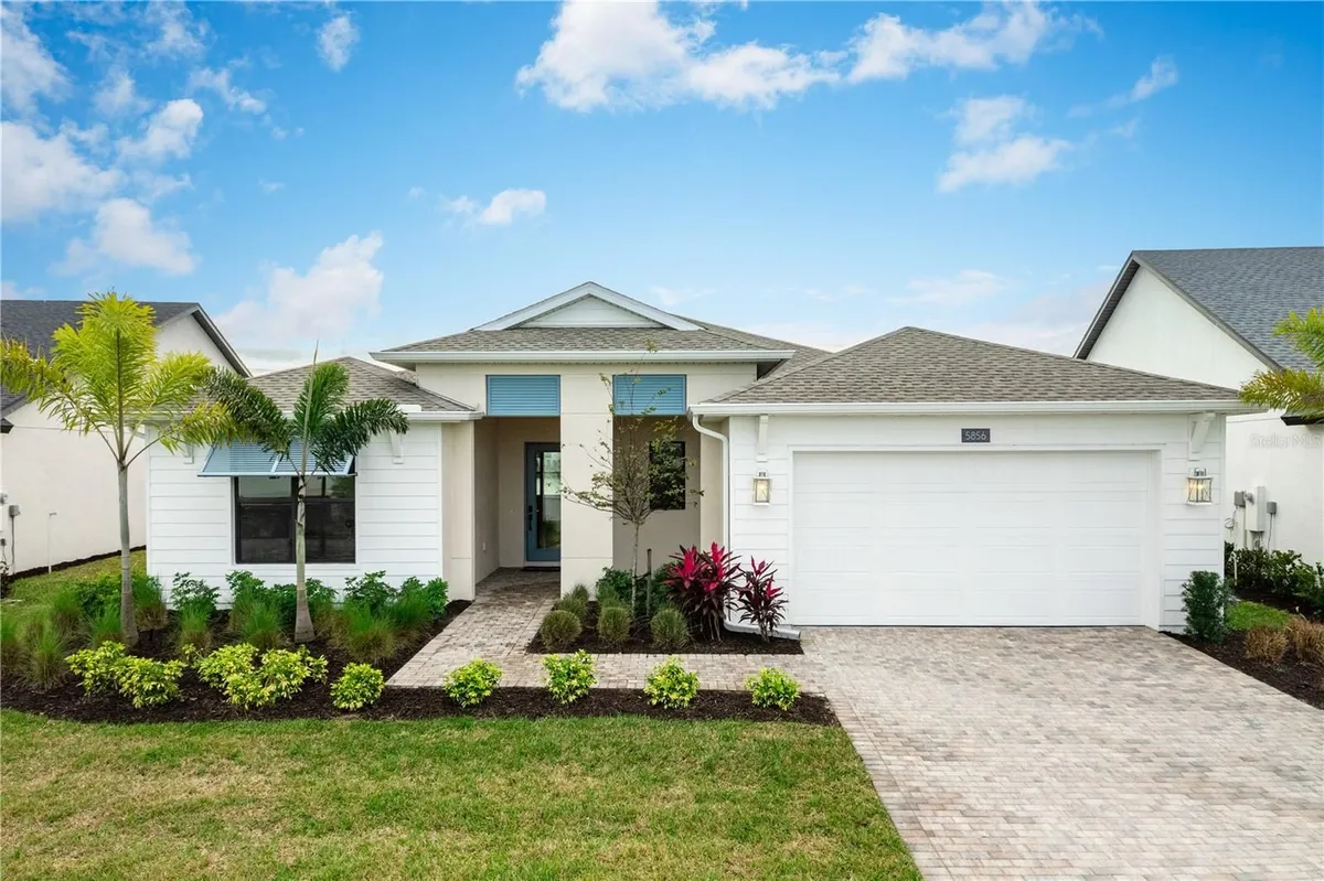 Property Slideshow image 1 of 33 | 5856 freestone cir, Apollo Beach, FL, 33572