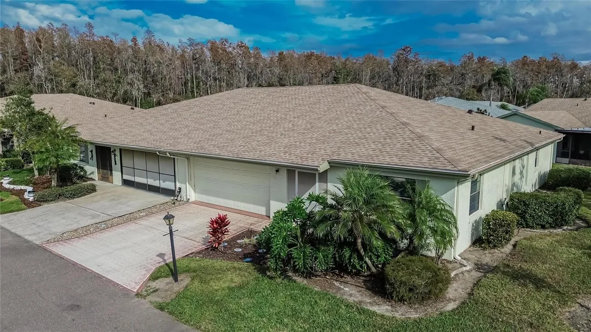 Property Slideshow image 1 of 53 | 2001 hartlebury way # 432, Sun City Center, FL, 33573