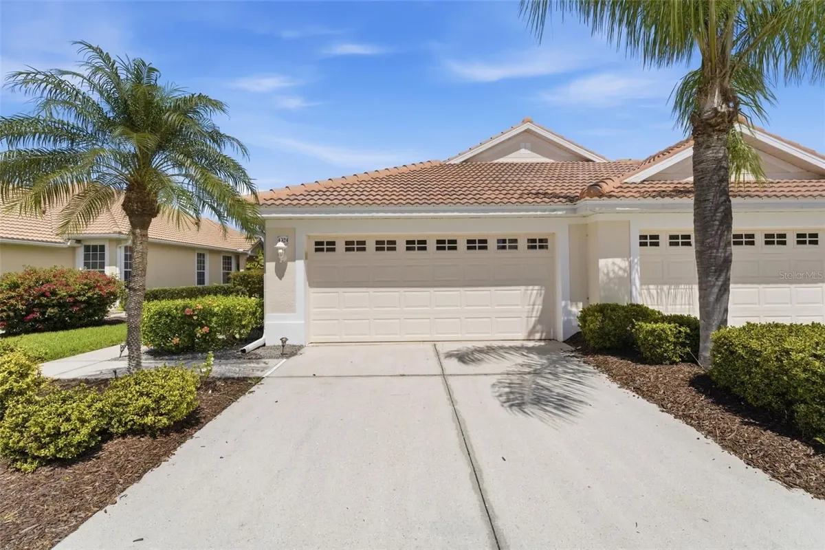 Property Slideshow image 1 of 26 | 4924 whispering oaks dr, North Port, FL, 34287