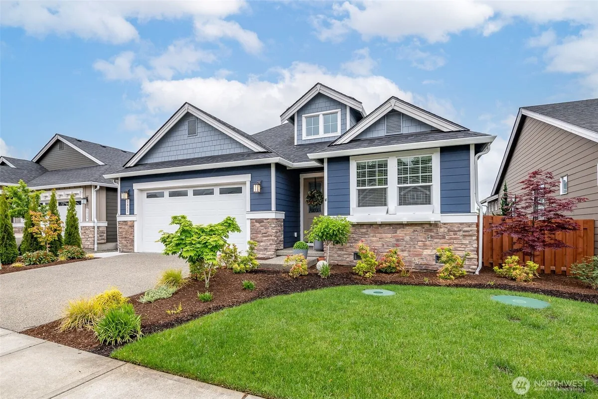 Property Slideshow image 1 of 40 | 2835 arrowroot loop, Lacey, WA, 98513