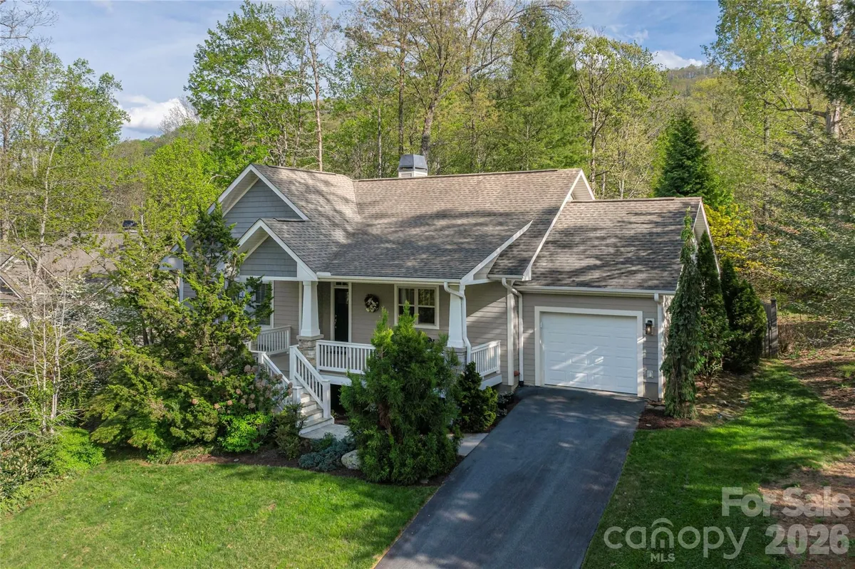 Property Slideshow image 1 of 35 | 22 sparkle dun dr, Biltmore Lake, NC, 28715
