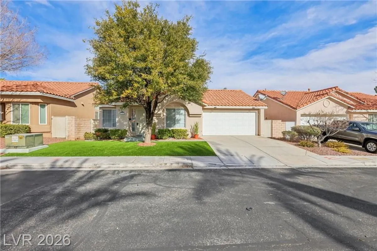 Property Slideshow image 1 of 44 | 8060 canto ave, Las Vegas, NV, 89147