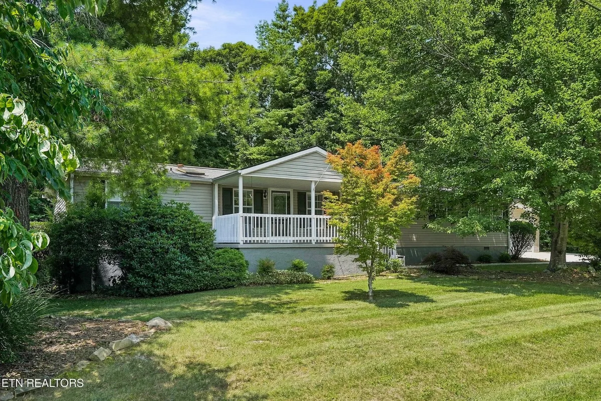 Property Slideshow image 1 of 47 | 128 prestonwood dr, Crossville, TN, 38558