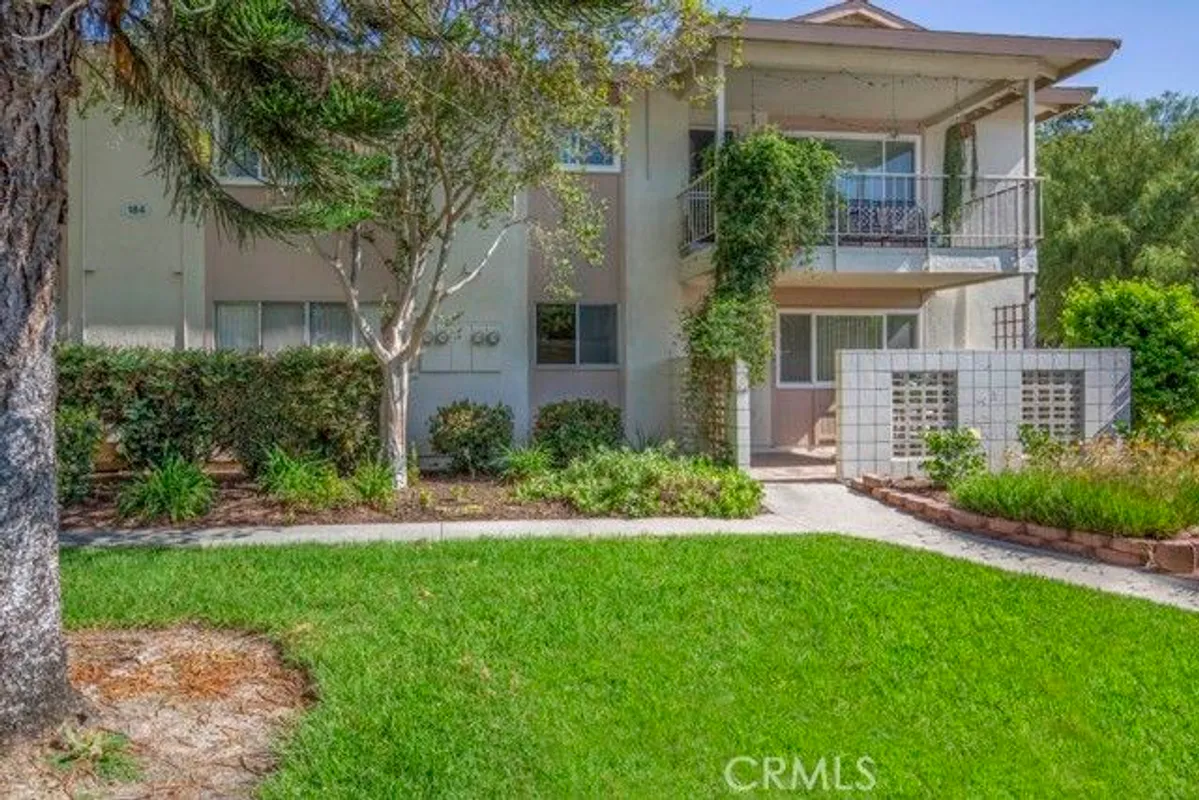 Property Slideshow image 1 of 18 | 184 avenida majorca c, Laguna Woods, CA, 92637