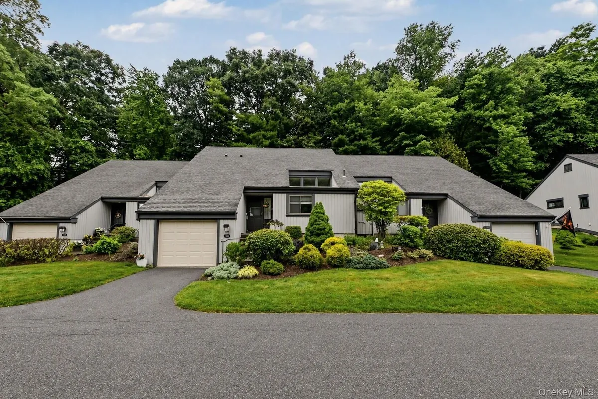Property Slideshow image 1 of 40 | 334 heritage hls b, Somers, NY, 10589