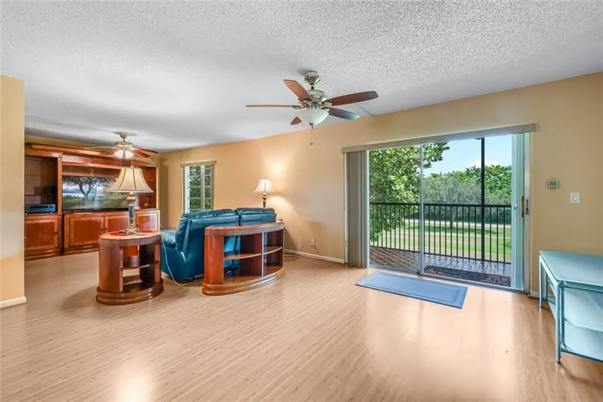 Property Slideshow image 1 of 57 | 271 s hollybrook dr 304, Pembroke Pines, FL, 33025
