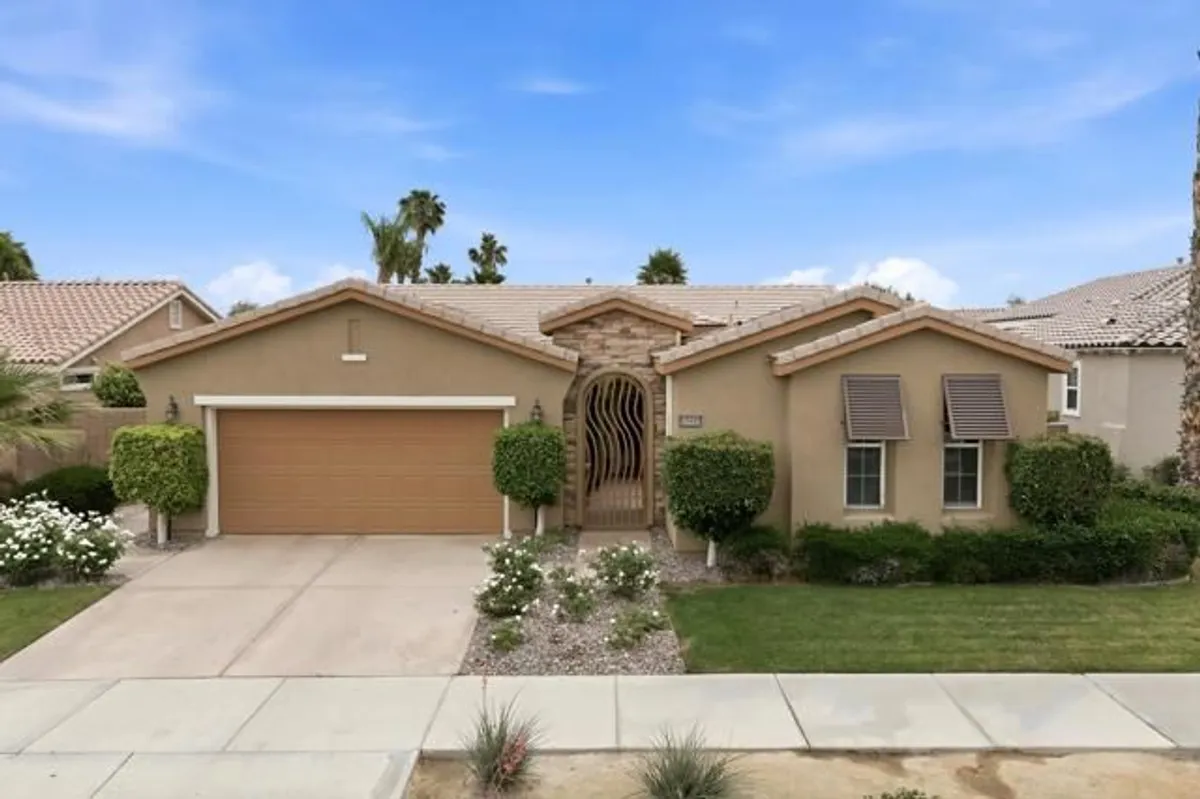 Property Slideshow image 1 of 42 | 60440 juniper ln, La Quinta, CA, 92253