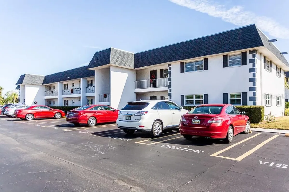 Property Slideshow image 1 of 12 | 4705 5th st 305, Bradenton, FL, 34207