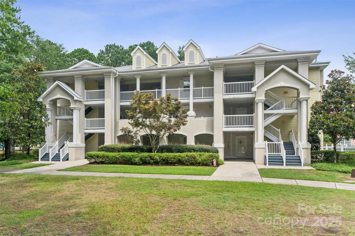 Property Slideshow image 1 of 15 | 330 s middleton dr 1709, Calabash, NC, 28467