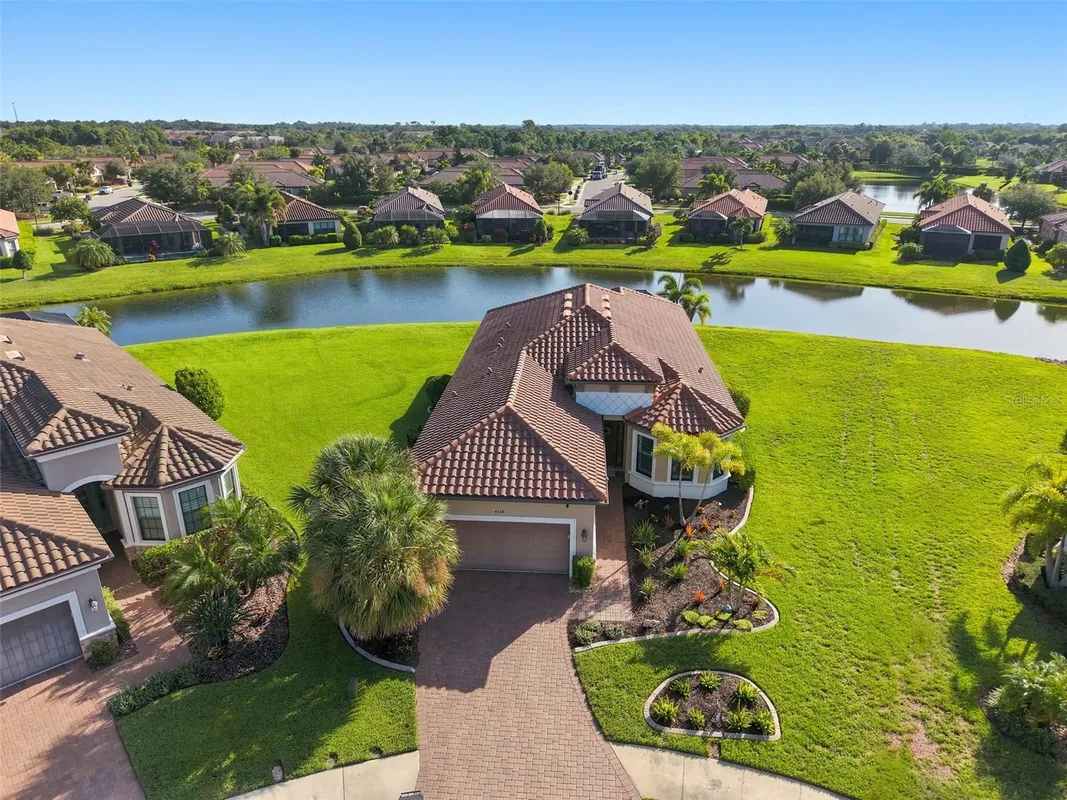 Property Slideshow image 1 of 61 | 4616 stickley ct, Palmetto, FL, 34221