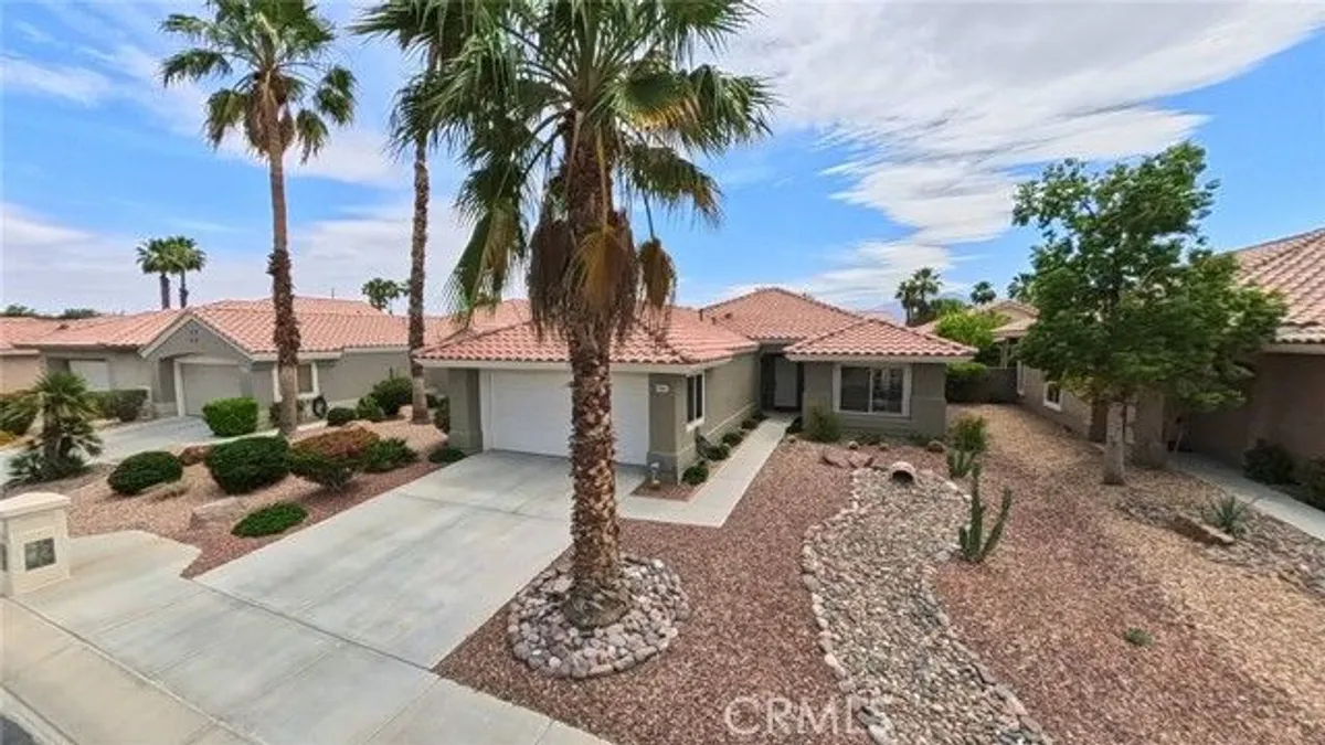 Property Slideshow image 1 of 38 | 78881 edgebrook ln, Palm Desert, CA, 92211