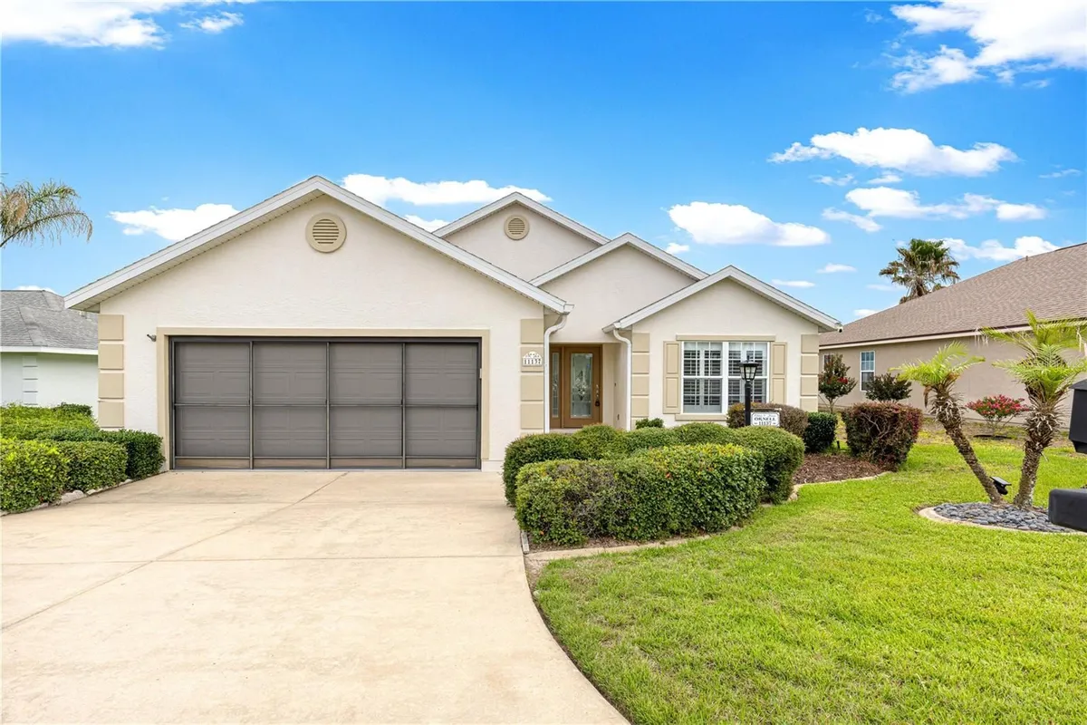 Property Slideshow image 1 of 89 | 11137 se 173rd pl, Summerfield, FL, 34491