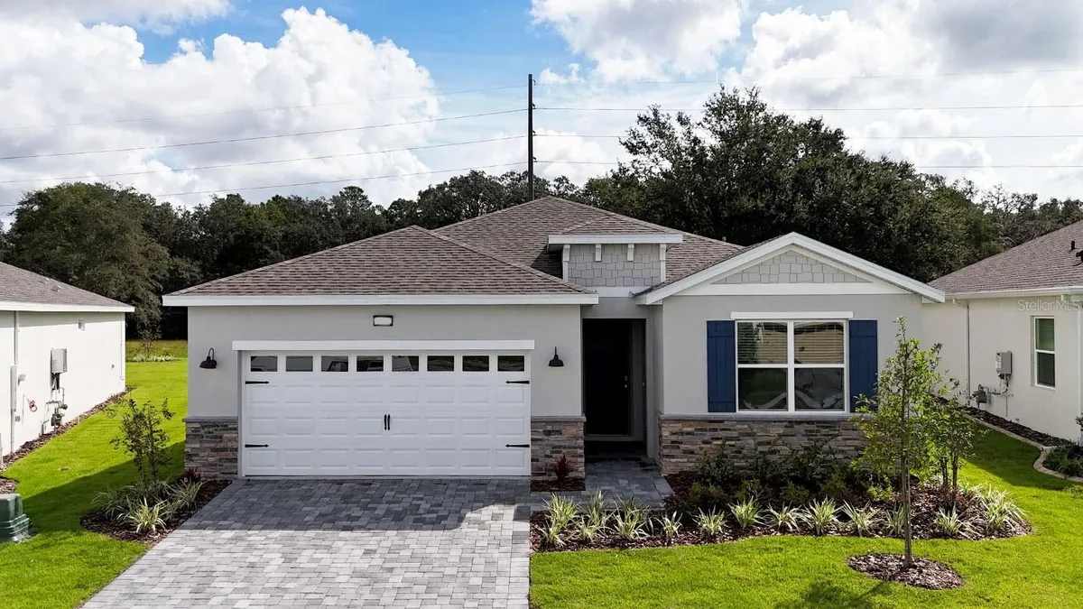 Property Slideshow image 1 of 36 | 3972 kennebunk loop, Mount Dora, FL, 32757