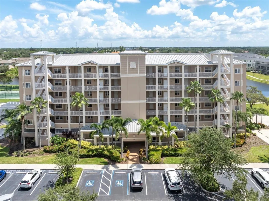 Property Slideshow image 1 of 68 | 7069 key haven rd 302, Seminole, FL, 33777