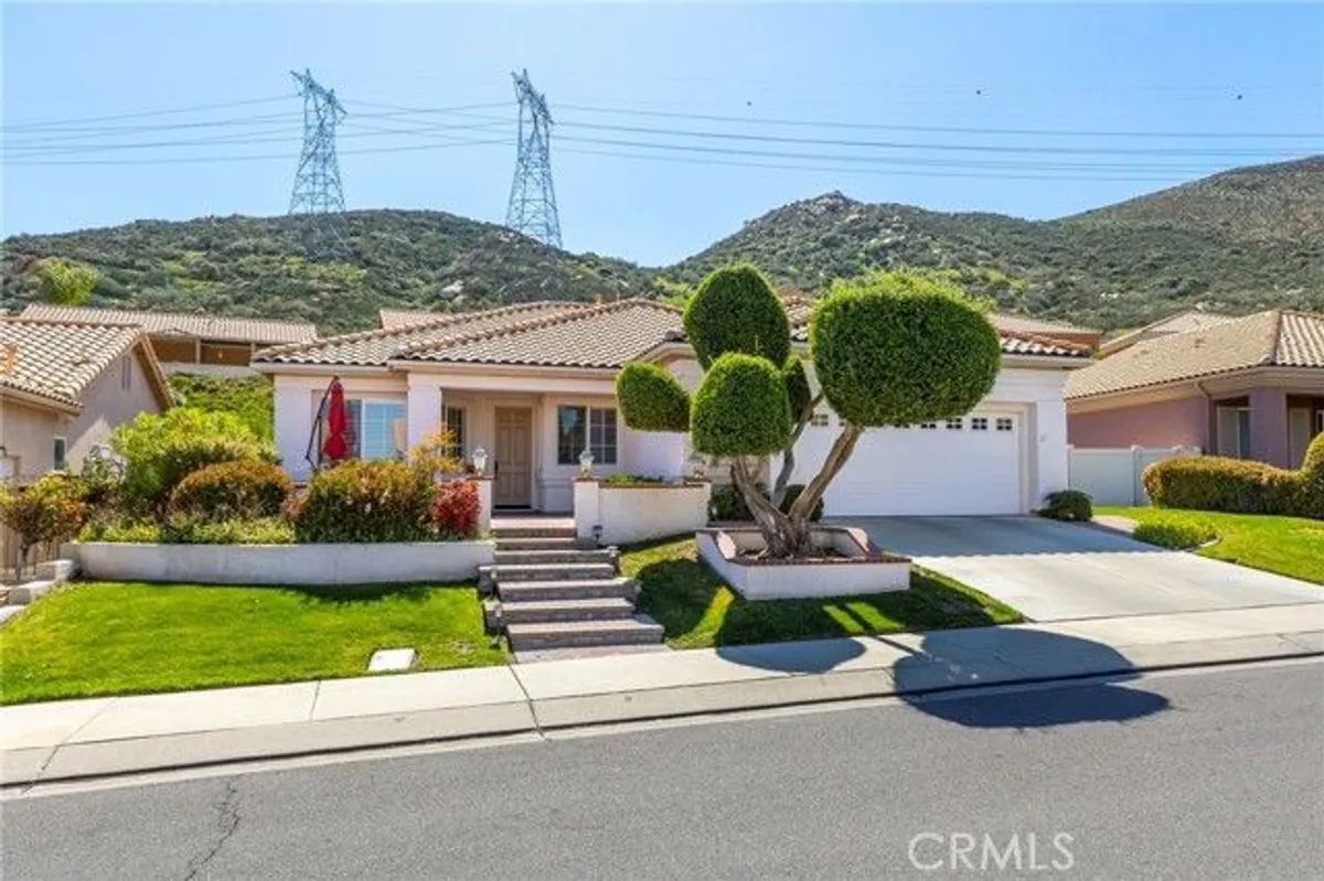 Property Slideshow image 1 of 32 | 2204 birdie dr, Banning, CA, 92220