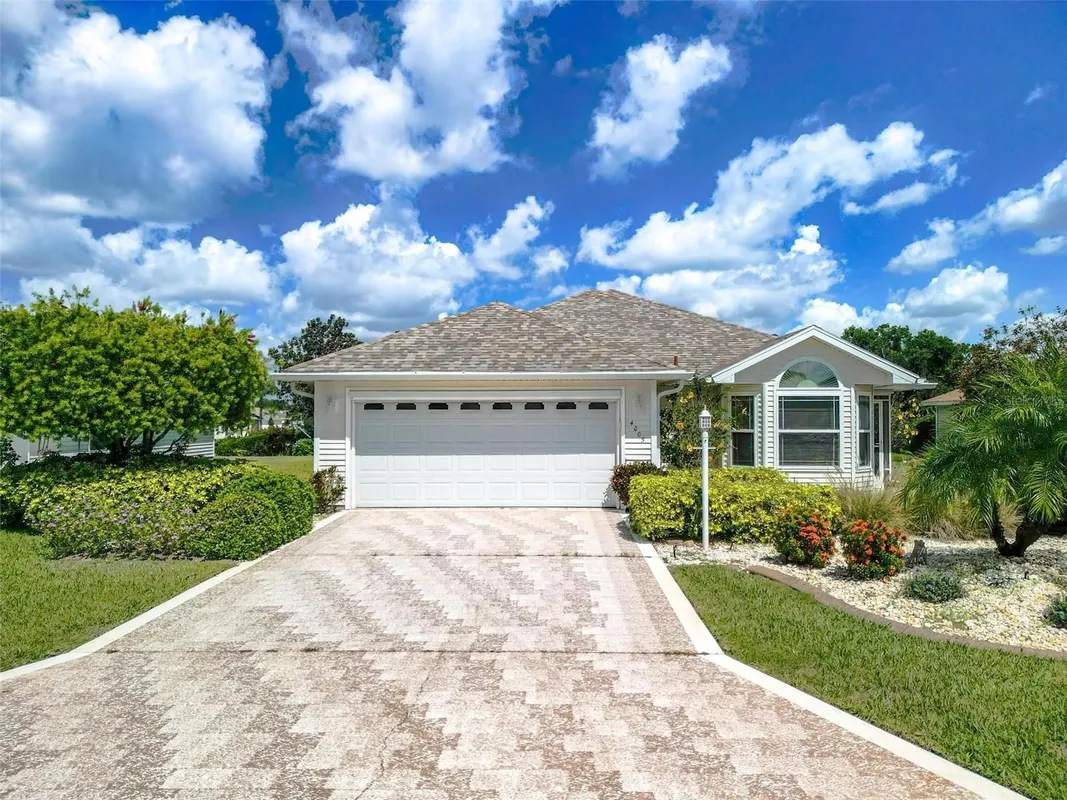 Property Slideshow image 1 of 32 | 4005 carter creek dr, Avon Park, FL, 33825
