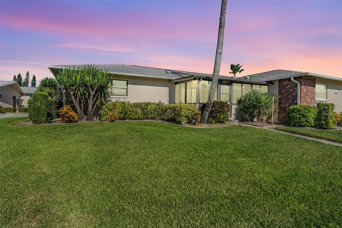 Property Slideshow image 1 of 56 | 2735 sherbrooke ln a, Palm Harbor, FL, 34684