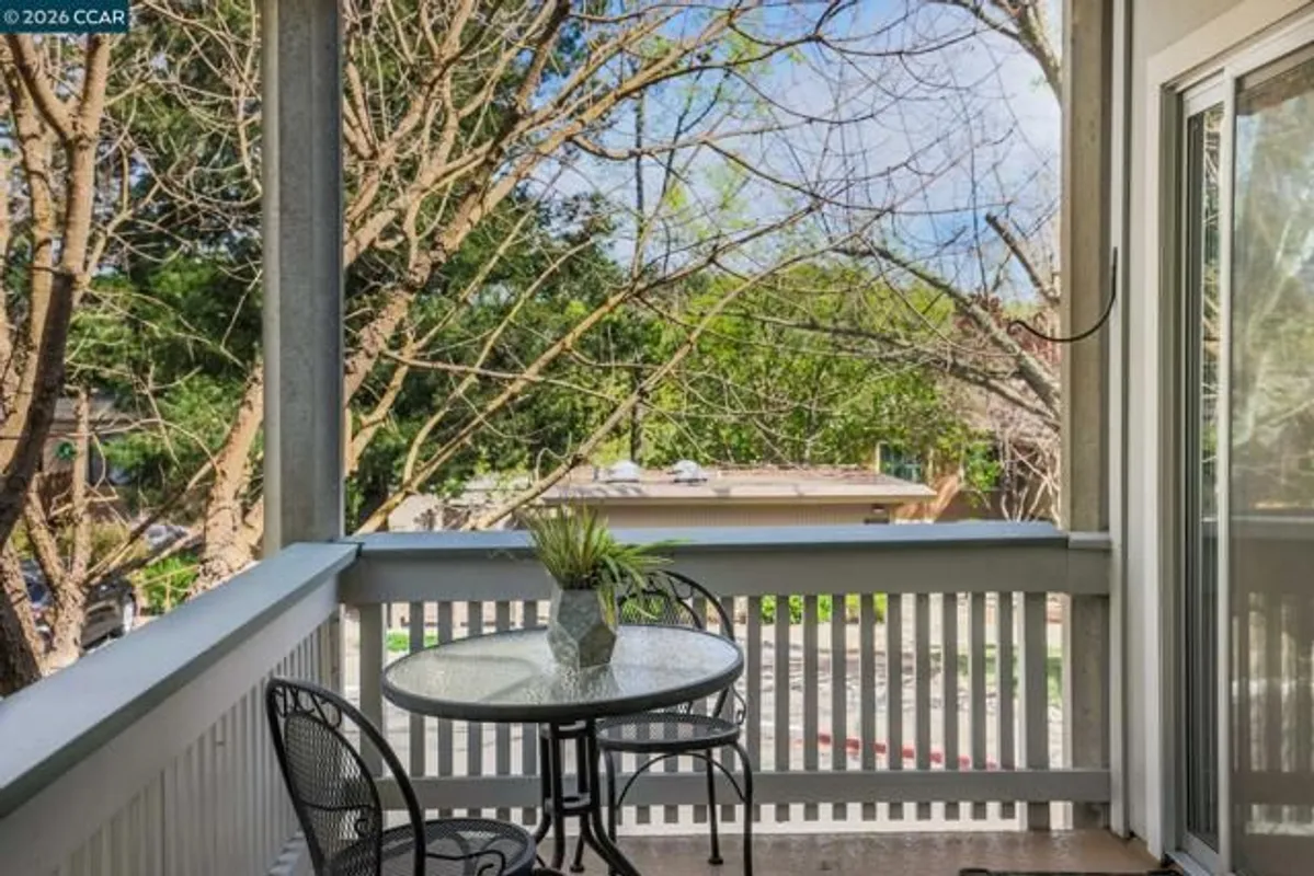 Property Slideshow image 1 of 44 | 1160 rockledge ln 2, Walnut Creek, CA, 94595