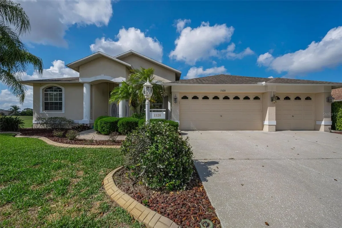 Property Slideshow image 1 of 70 | 1520 winding willow dr, Trinity, FL, 34655