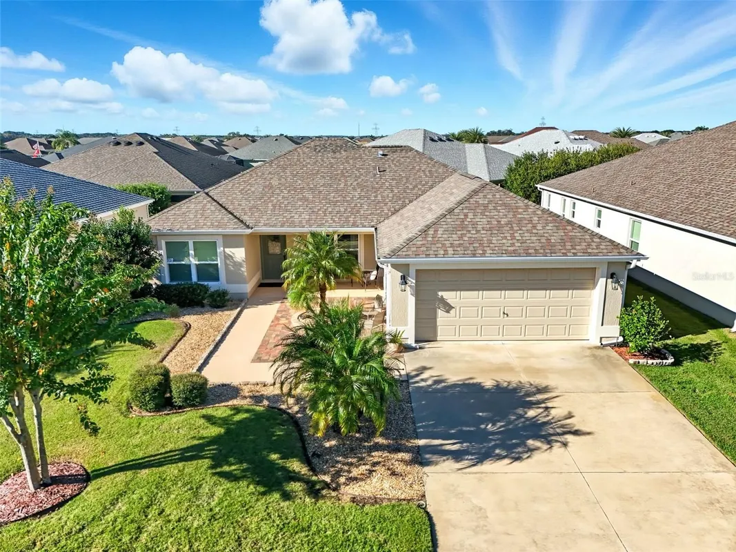 Property Slideshow image 1 of 48 | 937 kauska way, The Villages, FL, 32163