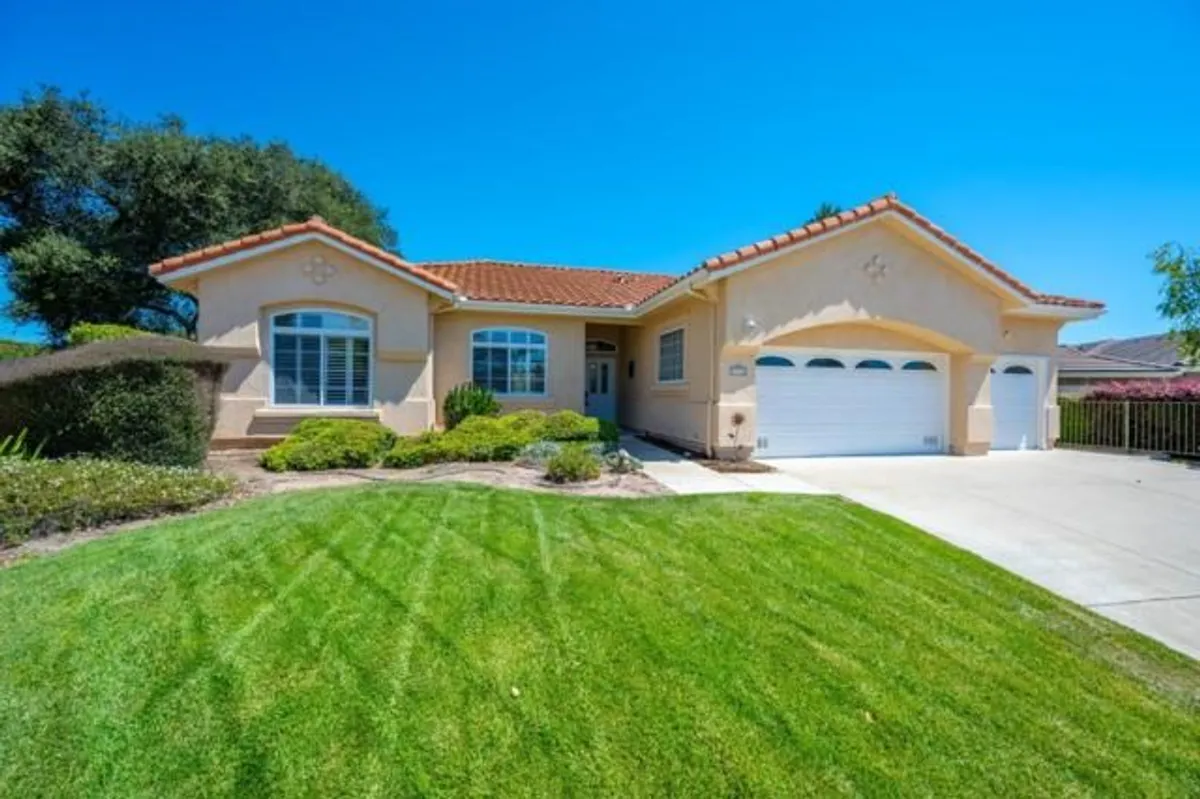 Property Slideshow image 1 of 22 | 1112 oakmont pl, Nipomo, CA, 93444