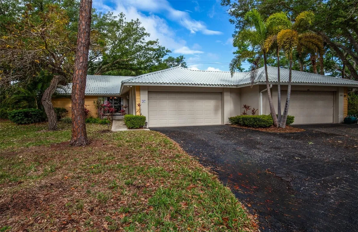 Property Slideshow image 1 of 71 | 247 southampton ln 272, Venice, FL, 34293