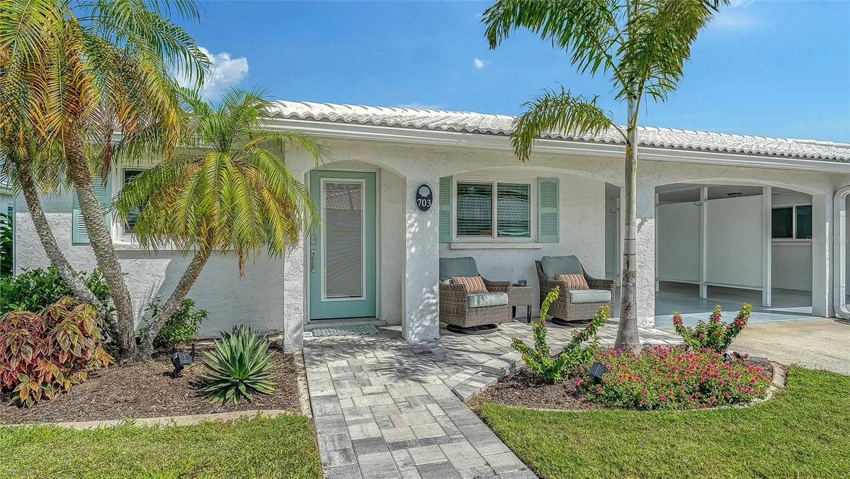 Property Slideshow image 1 of 70 | 703 spanish dr, Longboat Key, FL, 34228
