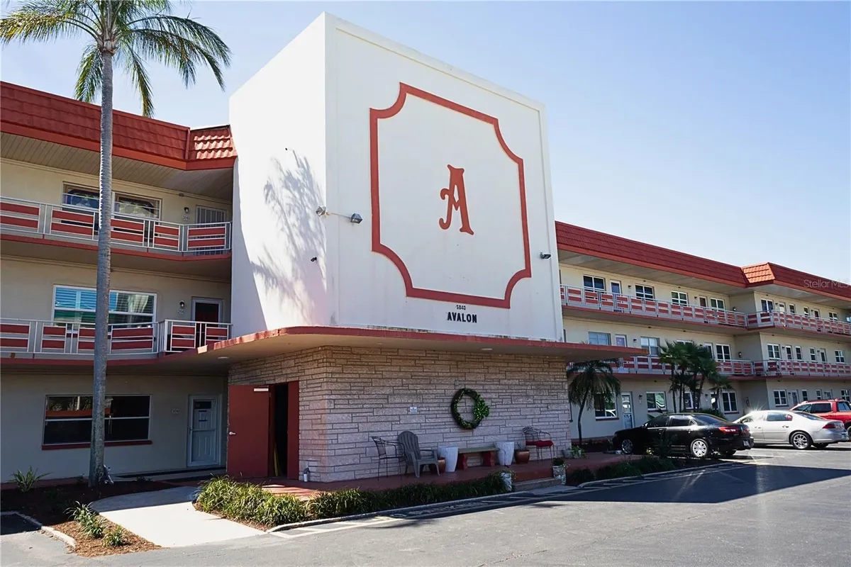 Property Slideshow image 1 of 24 | 5840 30th ave 102, Gulfport, FL, 33707