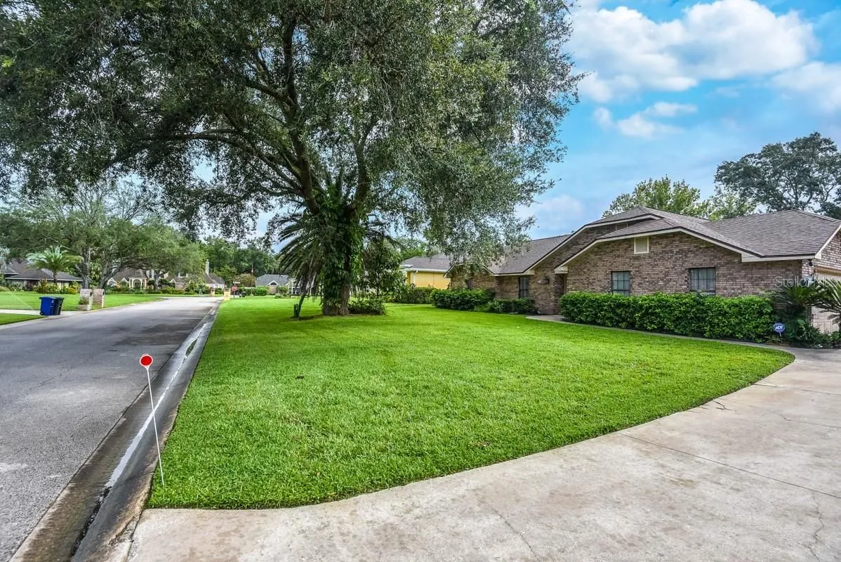 Property Slideshow image 1 of 41 | 24 lake vista way, Ormond Beach, FL, 32174