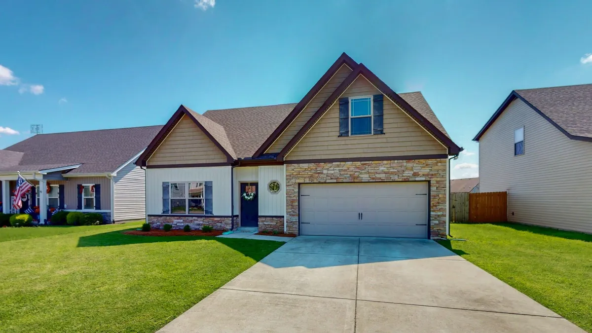Property Slideshow image 1 of 26 | 335 providence dr, Lebanon, TN, 37087