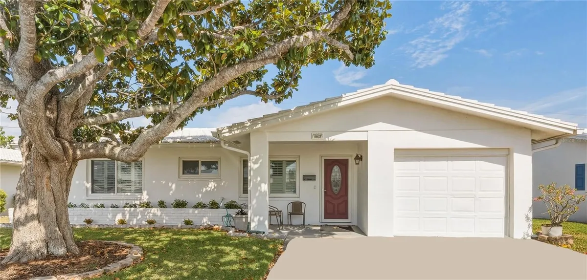Property Slideshow image 1 of 50 | 9875 mainlands blvd, Pinellas Park, FL, 33782