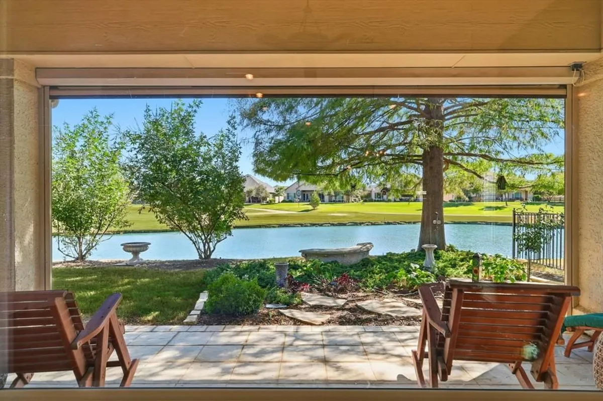 Property Slideshow image 1 of 39 | 9501 grandview dr, Denton, TX, 76207