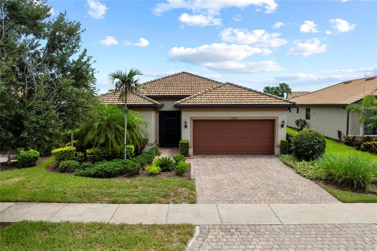 Property Slideshow image 1 of 99 | 13825 rinuccio st, Venice, FL, 34293