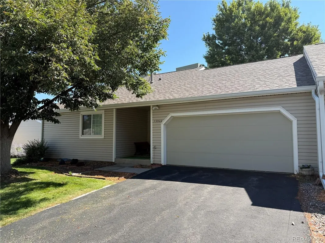 Property Slideshow image 1 of 28 | 13922 e linvale pl, Aurora, CO, 80014