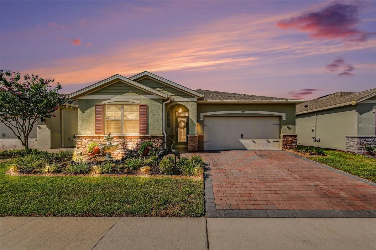 Property Slideshow image 1 of 35 | 17651 blazing star cir, Clermont, FL, 34714