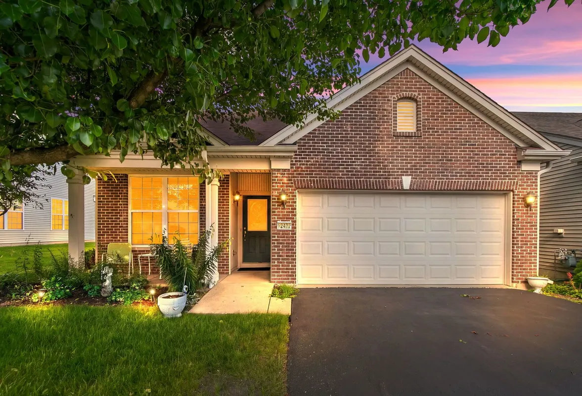 Property Slideshow image 1 of 33 | 12472 wedgemere dr, Huntley, IL, 60142