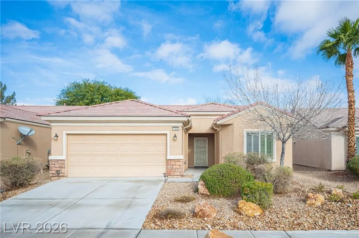 Property Slideshow image 1 of 38 | 7820 widewing dr, North Las Vegas, NV, 89084