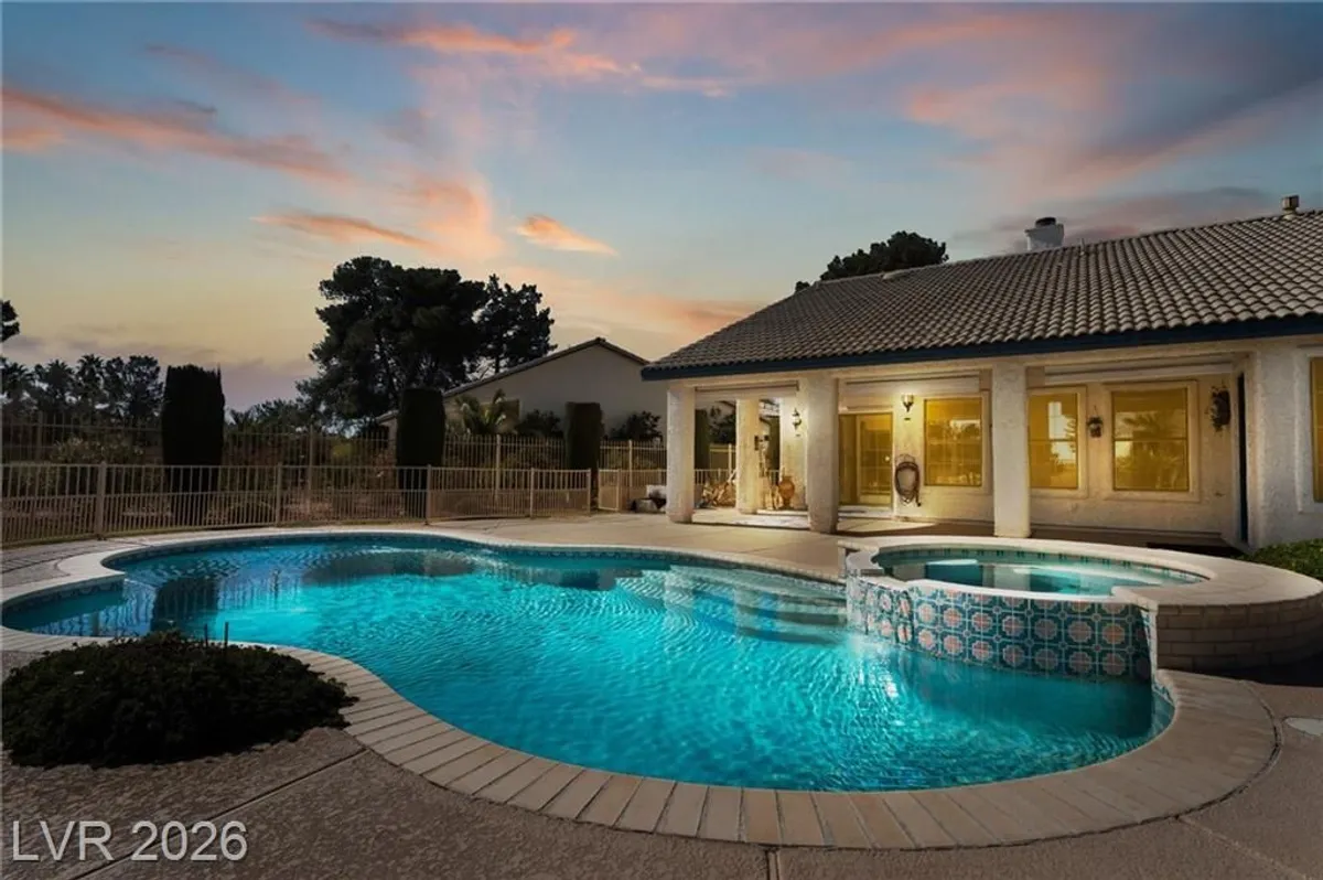 Property Slideshow image 1 of 49 | 5548 singing hills dr, Las Vegas, NV, 89130