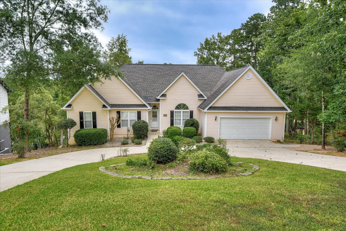 Property Slideshow image 1 of 71 | 197 rhett dr, Mc Cormick, SC, 29835