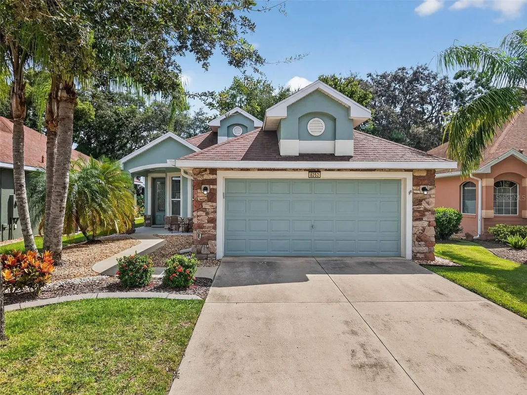 Property Slideshow image 1 of 63 | 8252 bridgeport bay cir, Mount Dora, FL, 32757