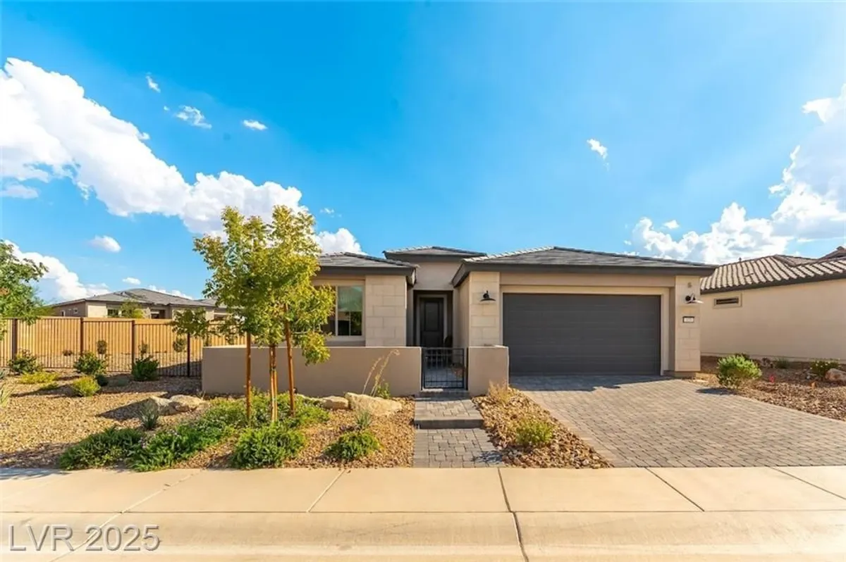 Property Slideshow image 1 of 30 | 127 crimson cactus ave, Henderson, NV, 89011