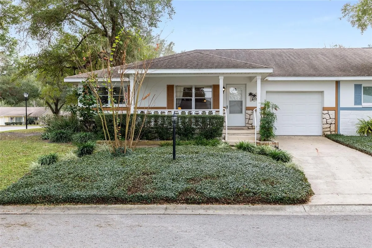Property Slideshow image 1 of 43 | 8710 sw 96th st a, Ocala, FL, 34481