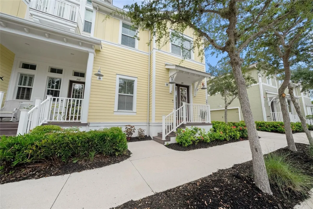 Property Slideshow image 1 of 51 | 340 sapphire lake dr unit 201, Bradenton, FL, 34209