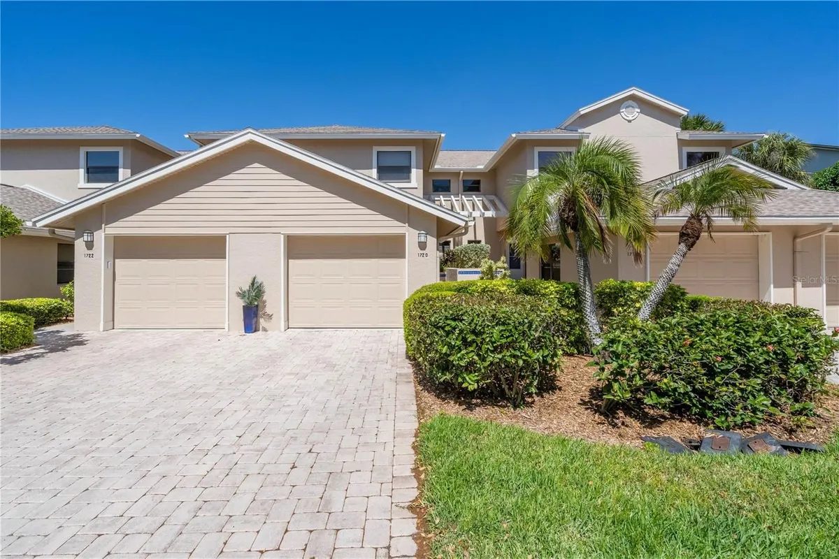 Property Slideshow image 1 of 44 | 1720 starling dr 103, Sarasota, FL, 34231