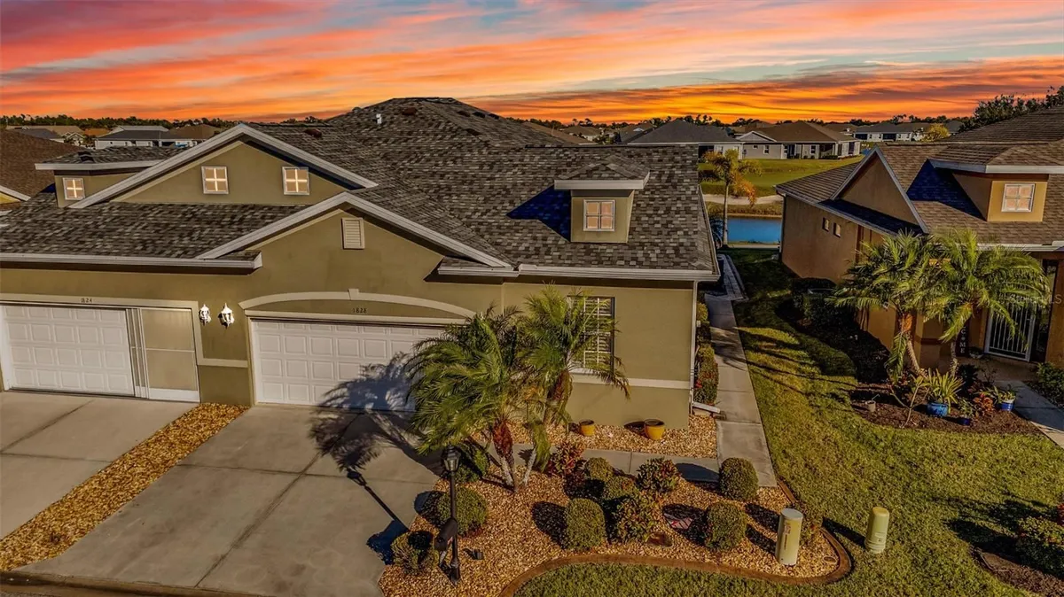 Property Slideshow image 1 of 43 | 1828 knights bridge trl, Port Charlotte, FL, 33980