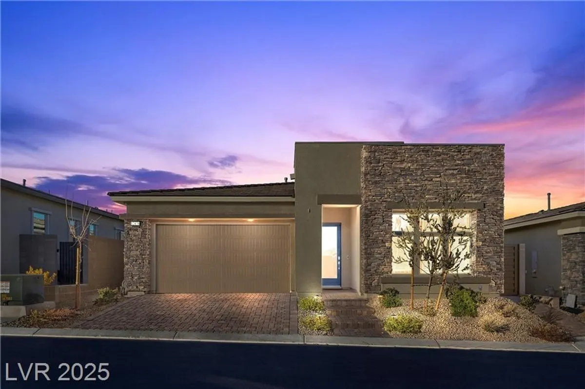 Property Slideshow image 1 of 55 | 12476 heritage bend dr, Las Vegas, NV, 89138